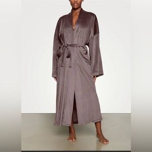 SKIMS Amethyst Velour Robe